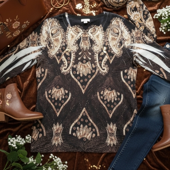 Top - Picture 2 of 16